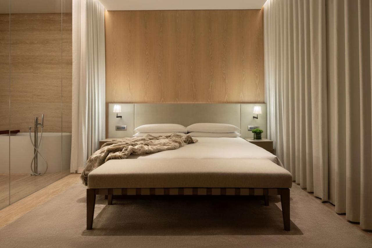 The Dubai Edition Екстер'єр фото A bedroom
