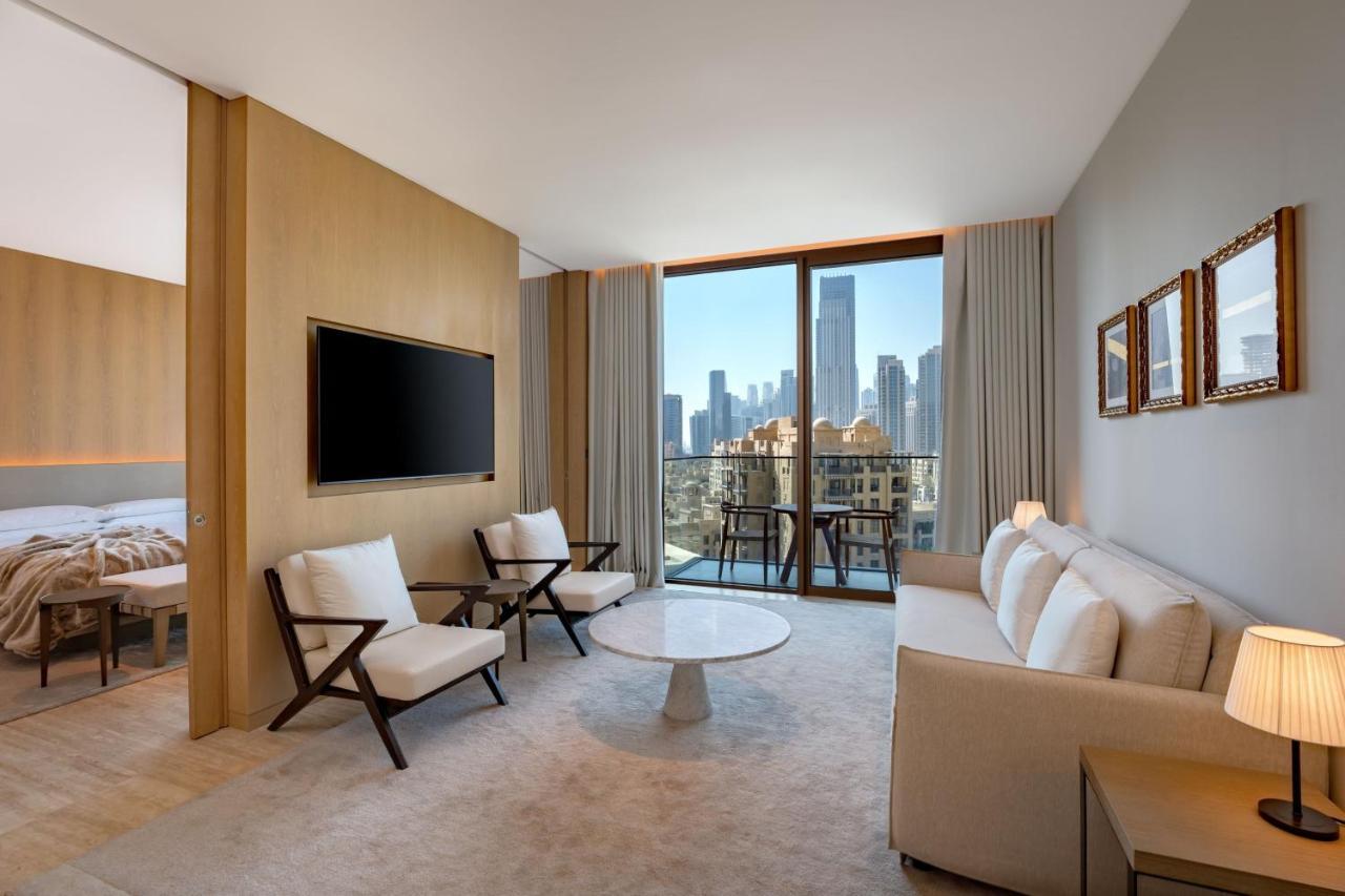 The Dubai Edition Екстер'єр фото A living room at the hotel