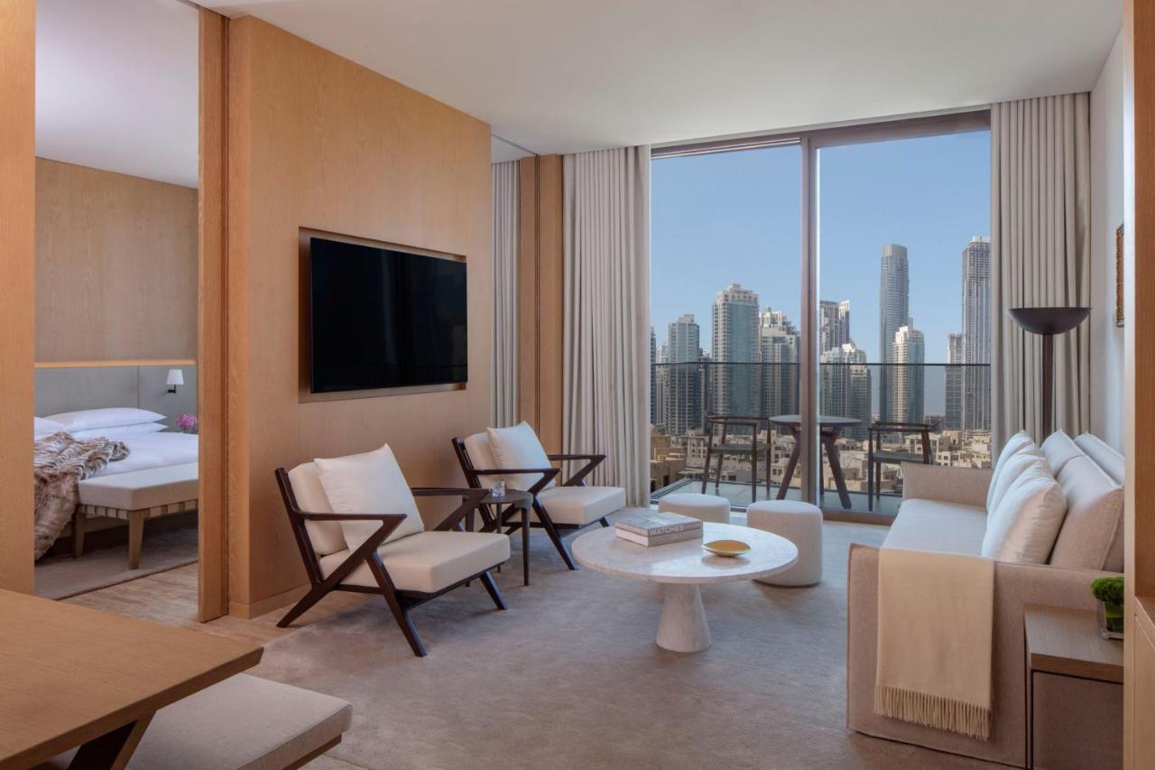 The Dubai Edition Екстер'єр фото A suite at the hotel