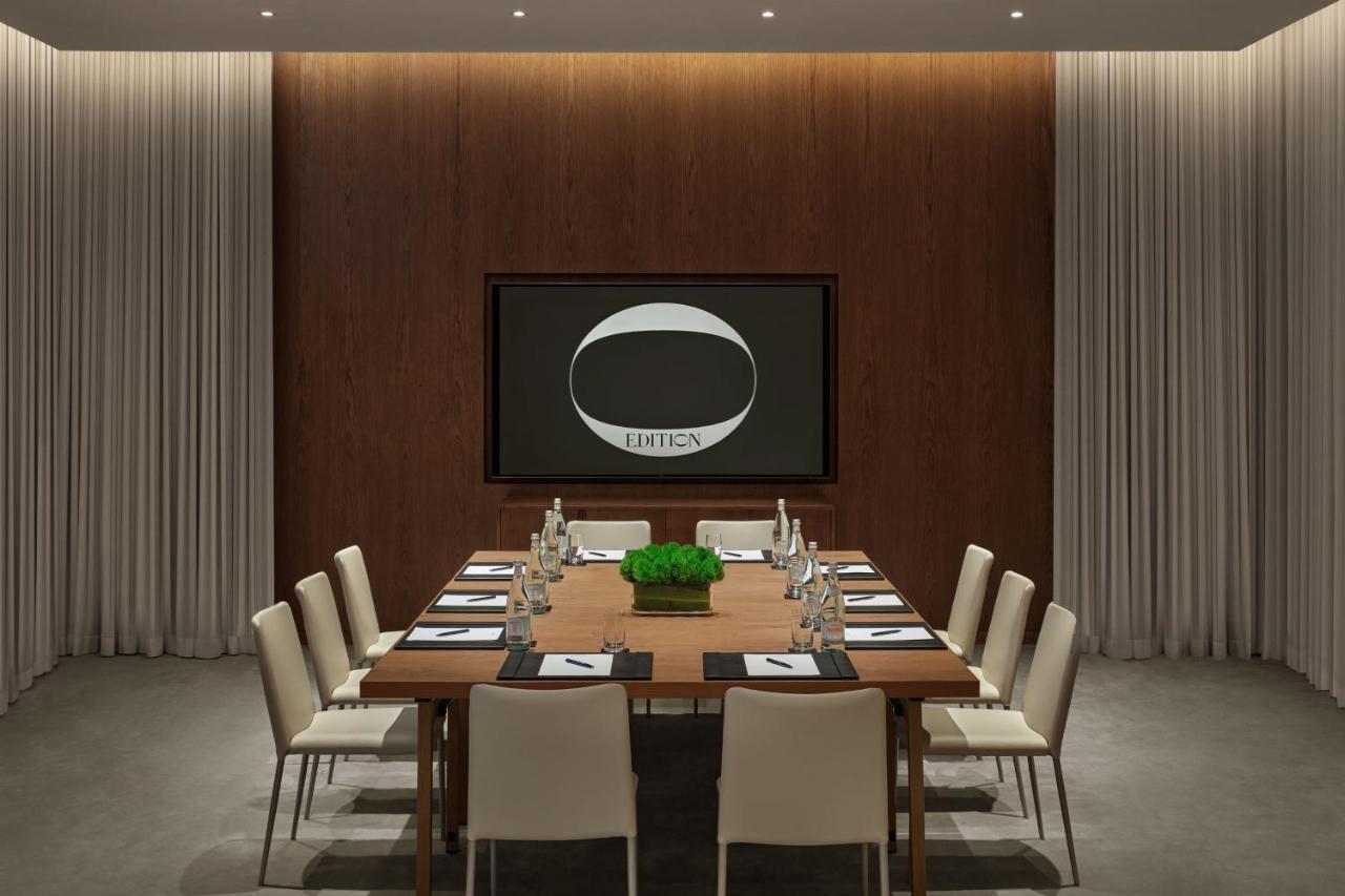 The Dubai Edition Екстер'єр фото The meeting room of the UNWTO headquarters