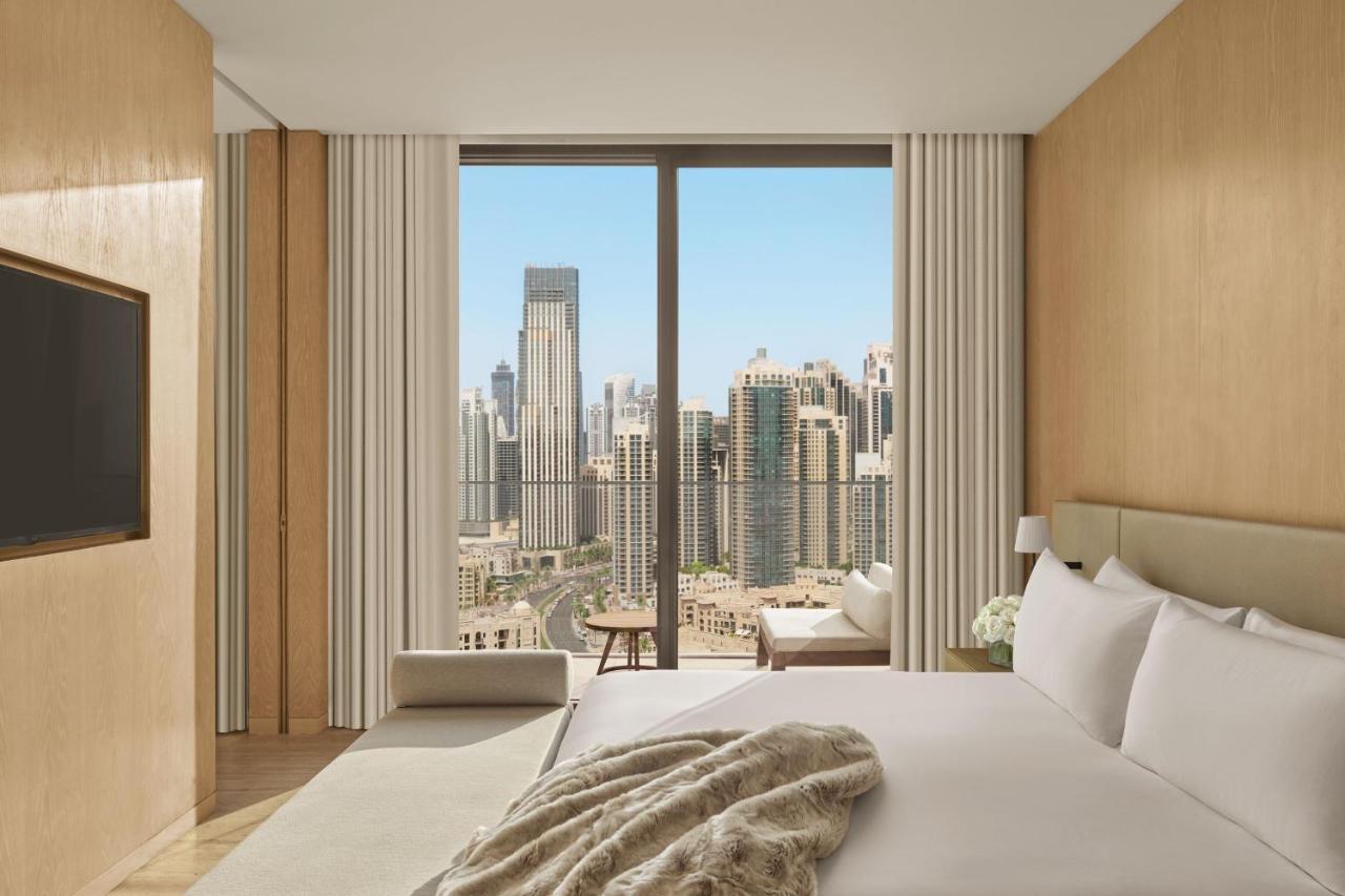 The Dubai Edition Екстер'єр фото A bedroom at the hotel