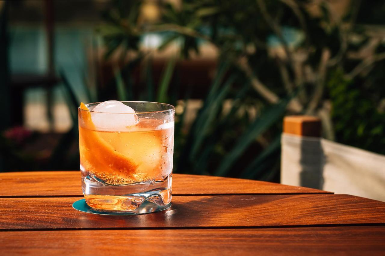 The Dubai Edition Екстер'єр фото Old fashioned