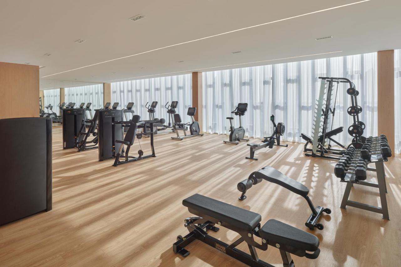 The Dubai Edition Екстер'єр фото The gym at The Hari
