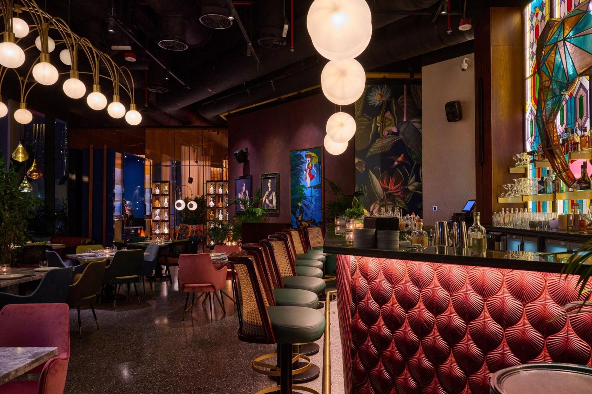 The Dubai Edition Екстер'єр фото Interior of the restaurant