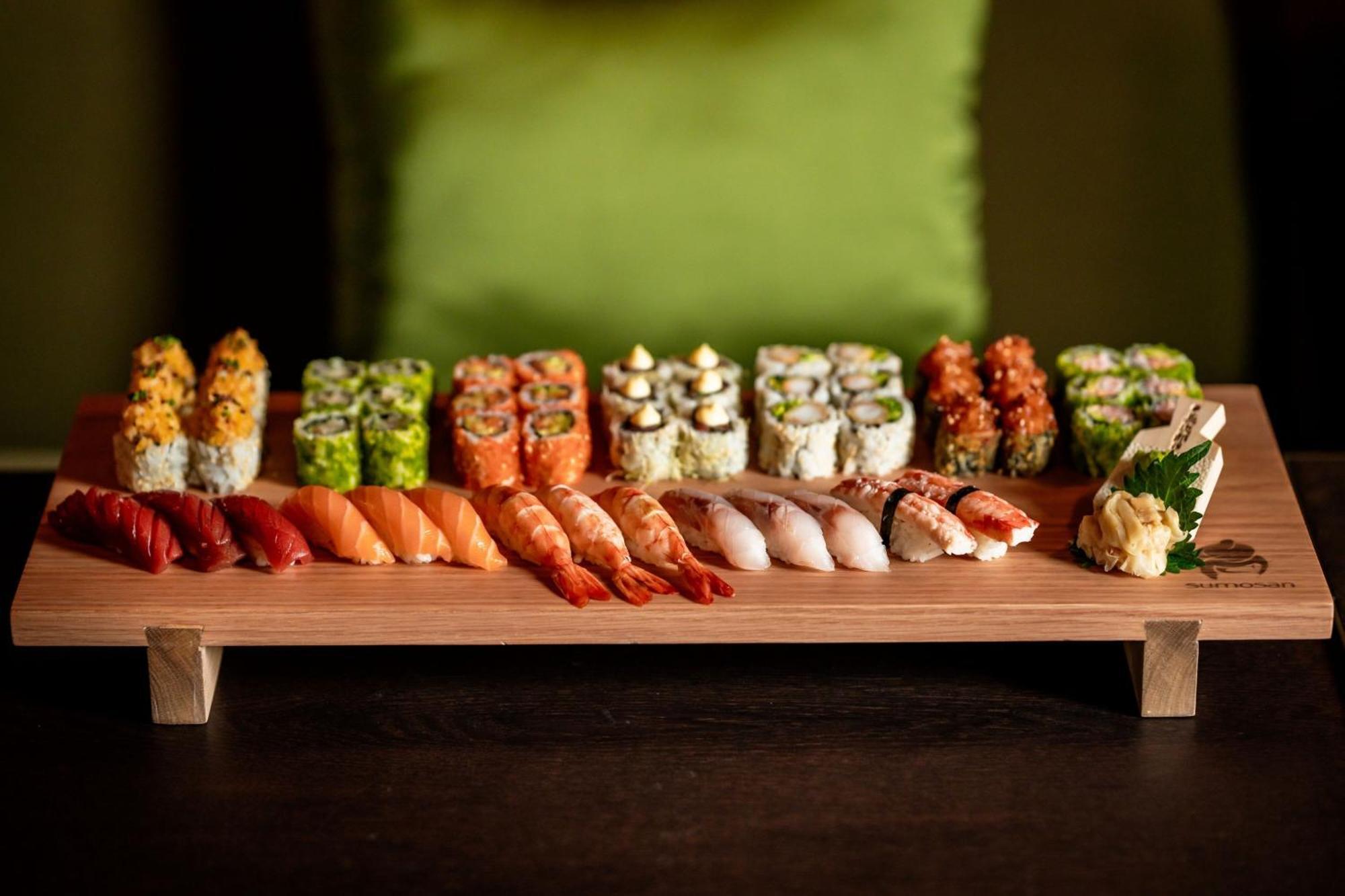 The Dubai Edition Екстер'єр фото Sushi