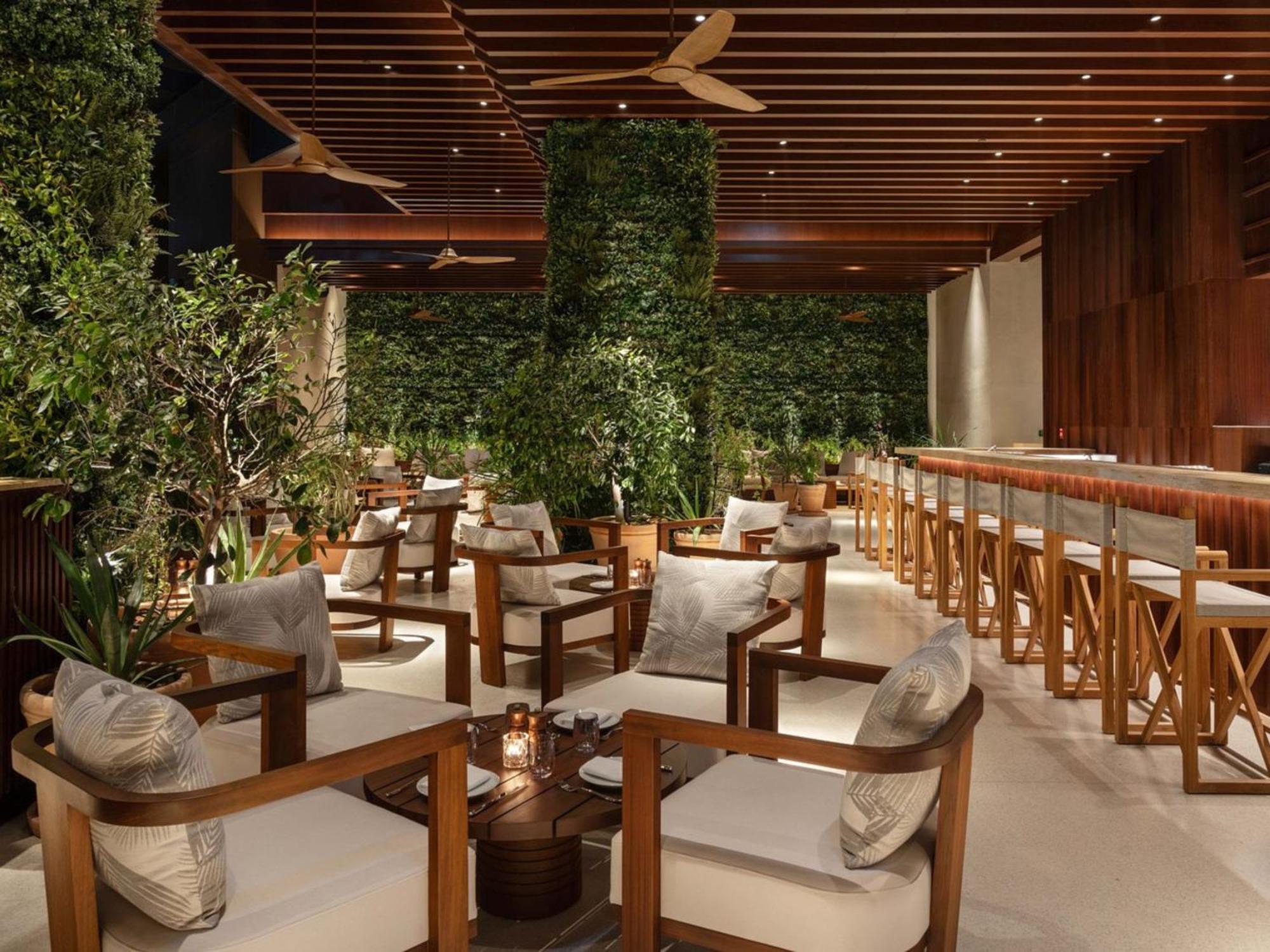 The Dubai Edition Екстер'єр фото The Bar