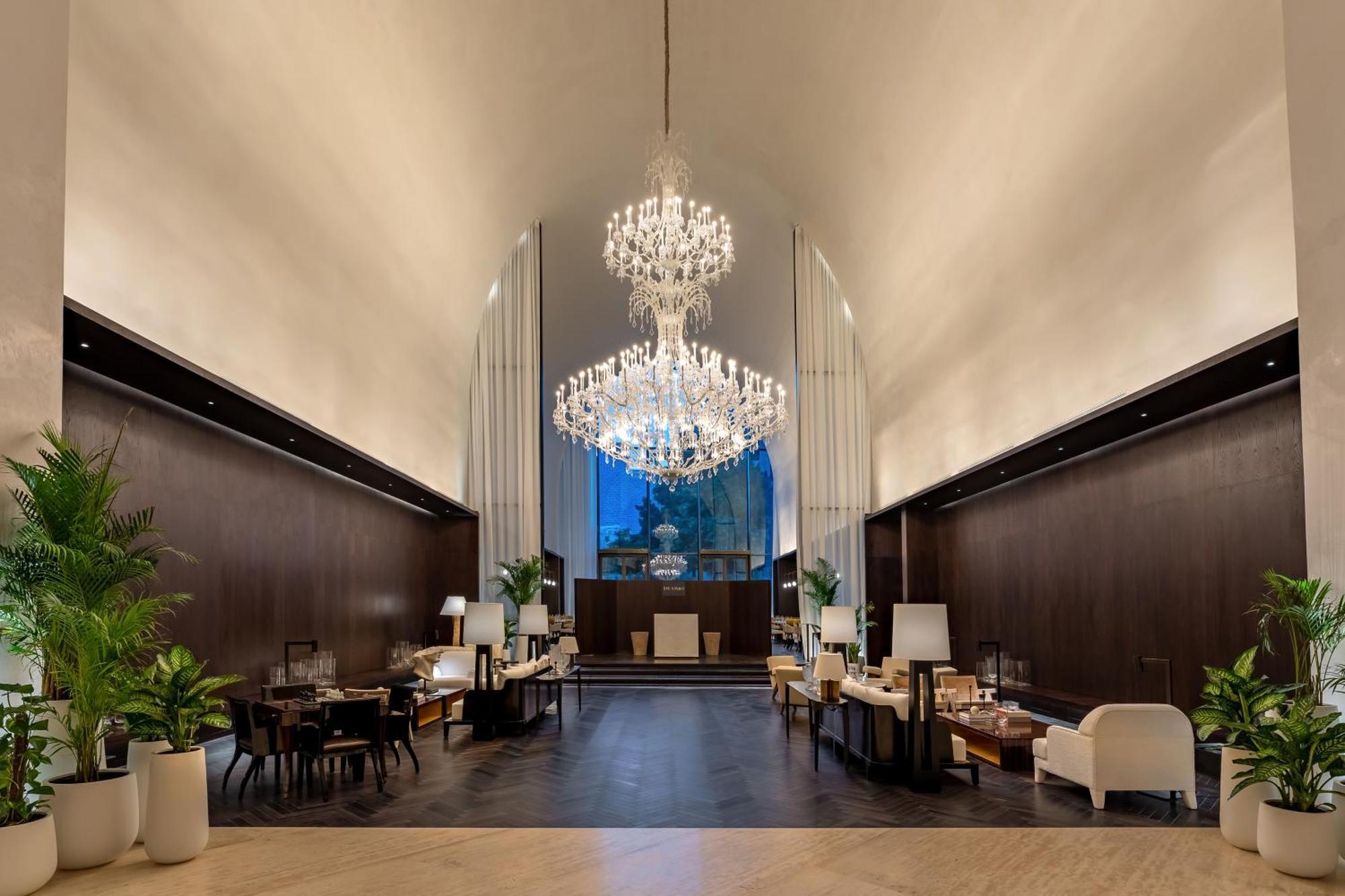 The Dubai Edition Екстер'єр фото The lobby of the hotel